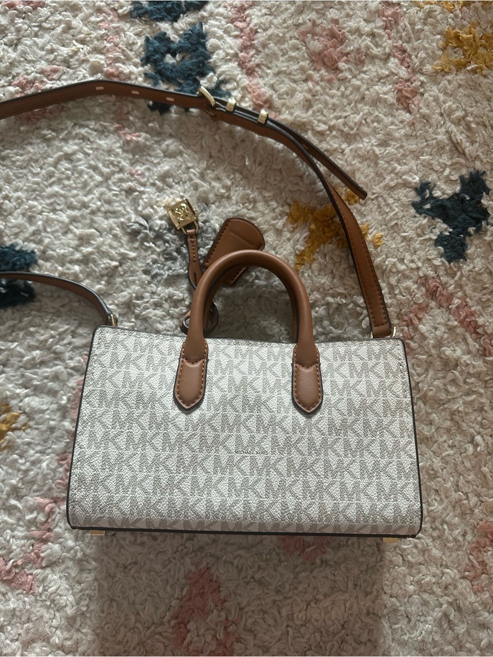 Michael Kors Scarlett Mini Extra-Small Logo Crossbody Bag in Acorn/White - Picture 4 of 6